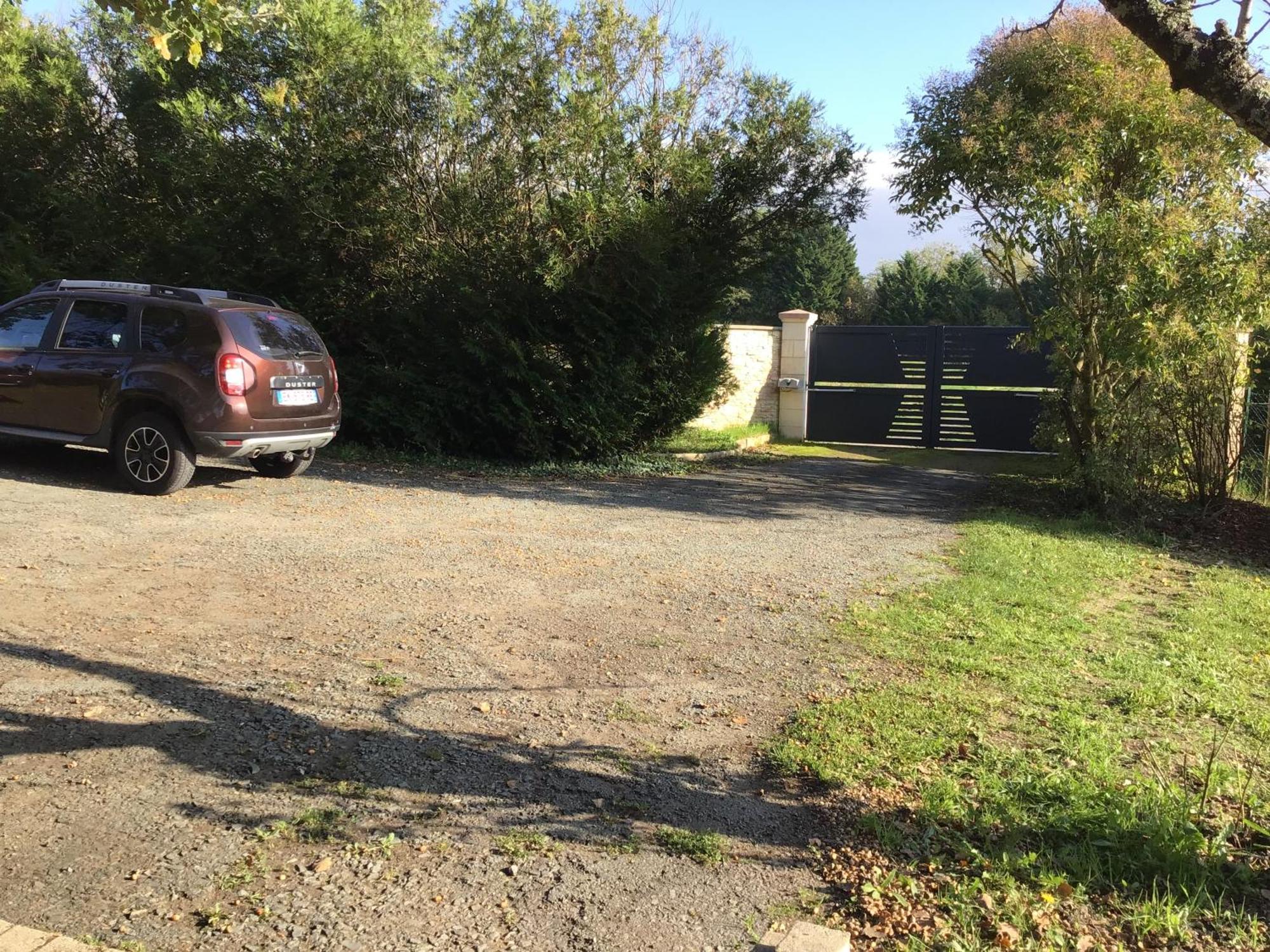 Des Roux Et Des Pious Suite De 35 A 60 M2 Et 3 Chambres Pour Groupe De 2 A 6 Personnes Civray-de-Touraine Exterior foto